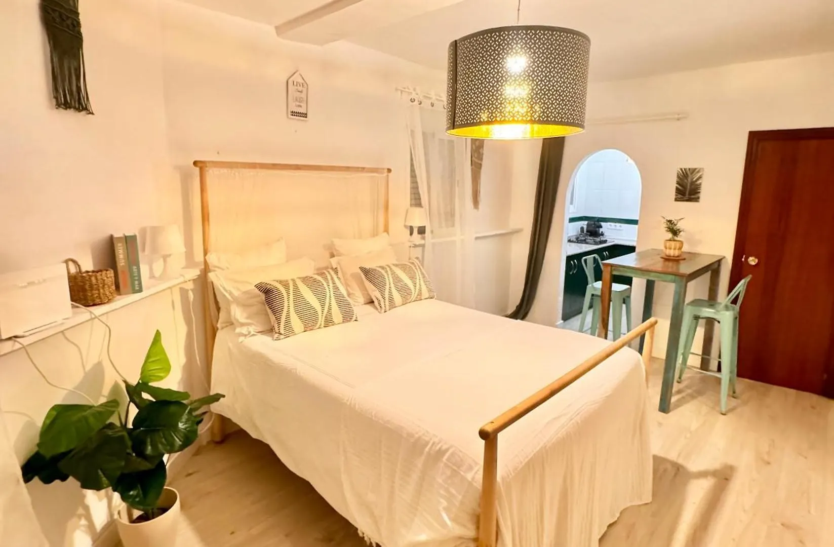 Cosy Studio +Netflix+24H Entry+Silent Air Conditionning Málaga Apartamento